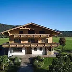 Melcherhof Apartamento *